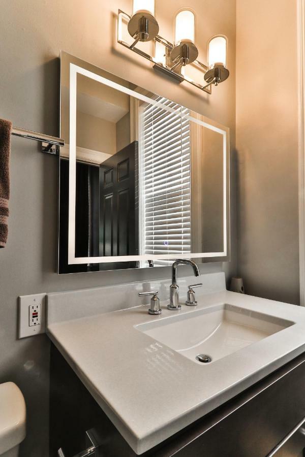 Luxury Apt W/ Spectrum Mood Lighting - Historic Cherokee Street Antique Row Maryland Heights Exteriör bild